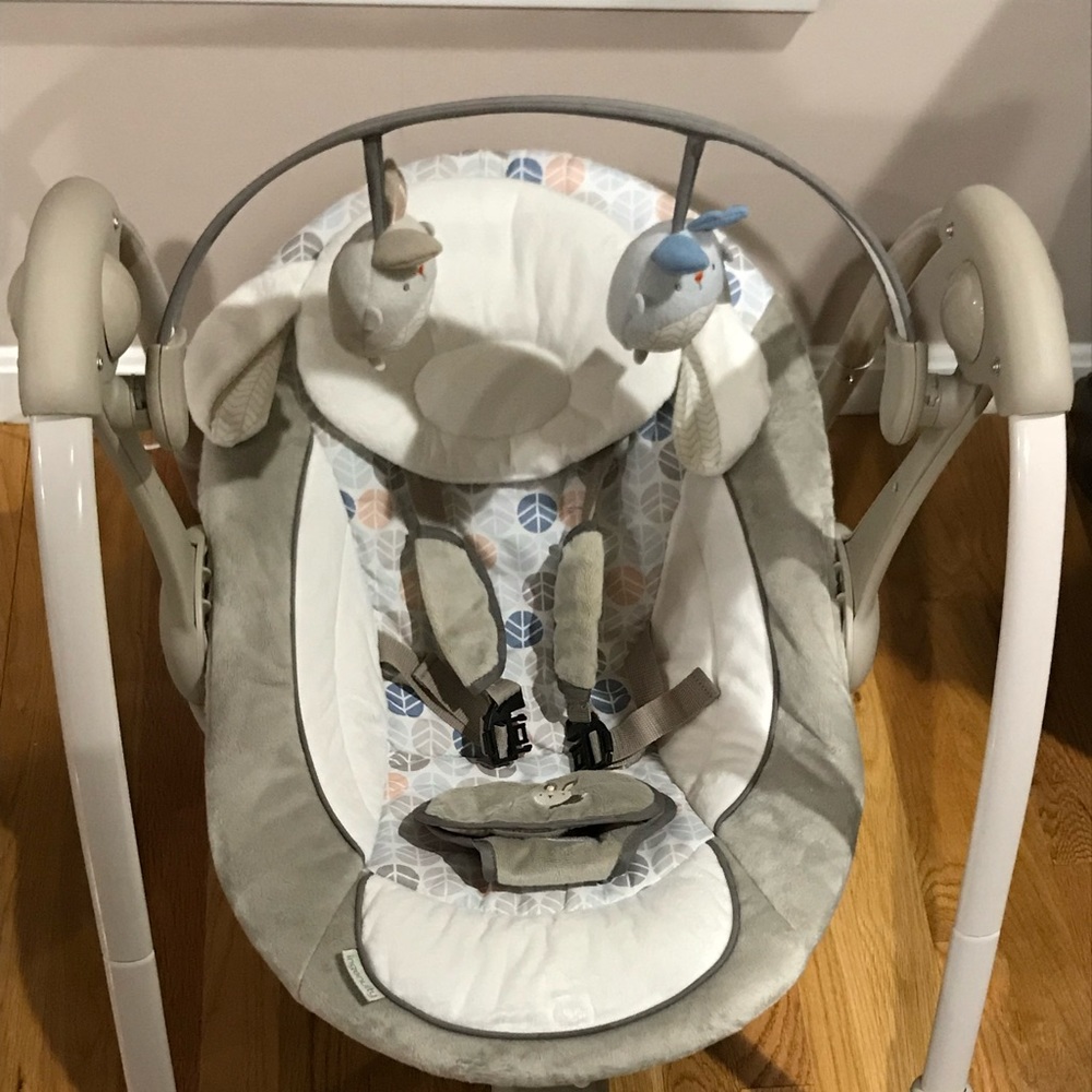 Baby swing
